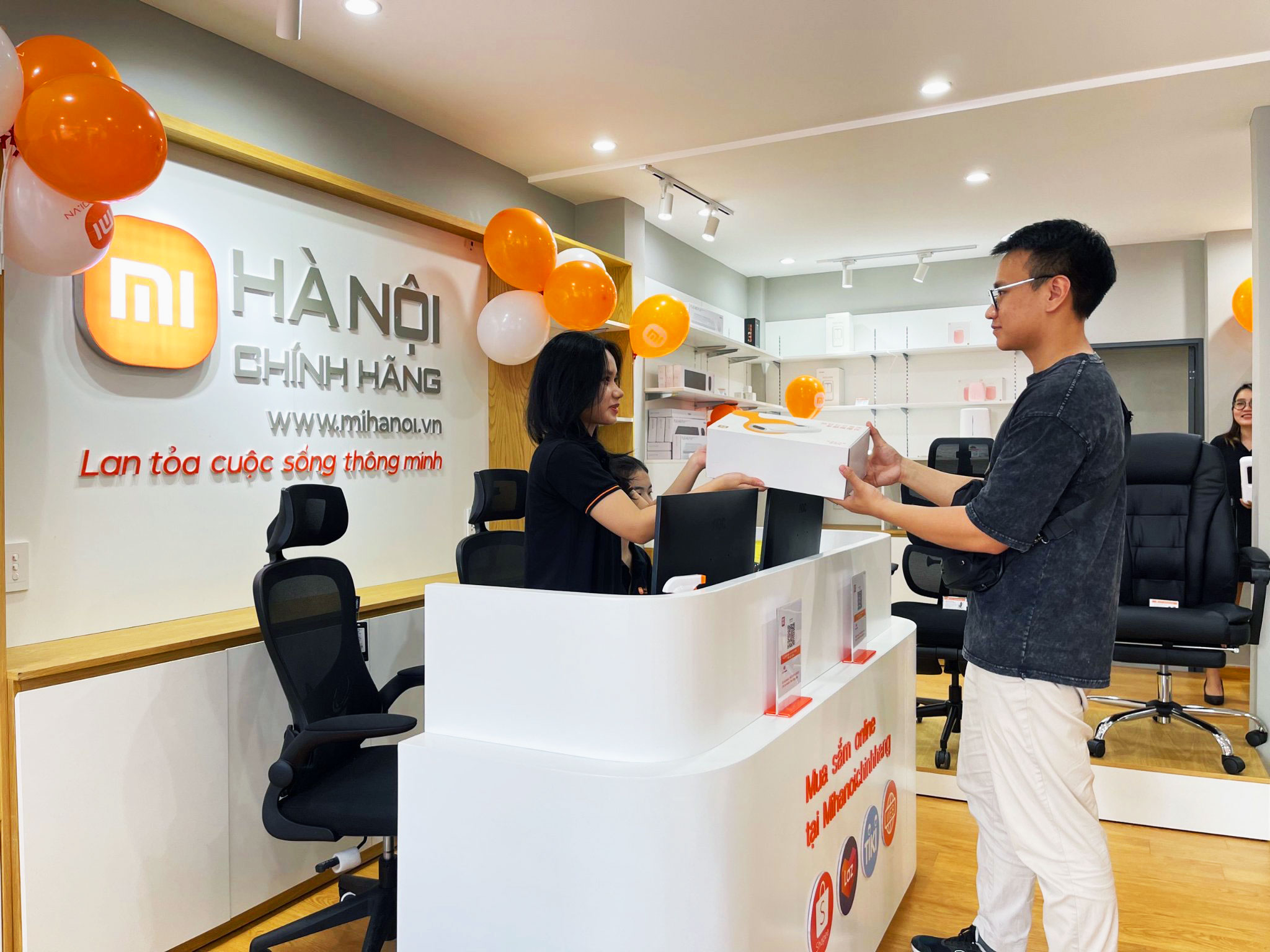 Cửa hàng Mi Hà Nội phân phối chính hãng